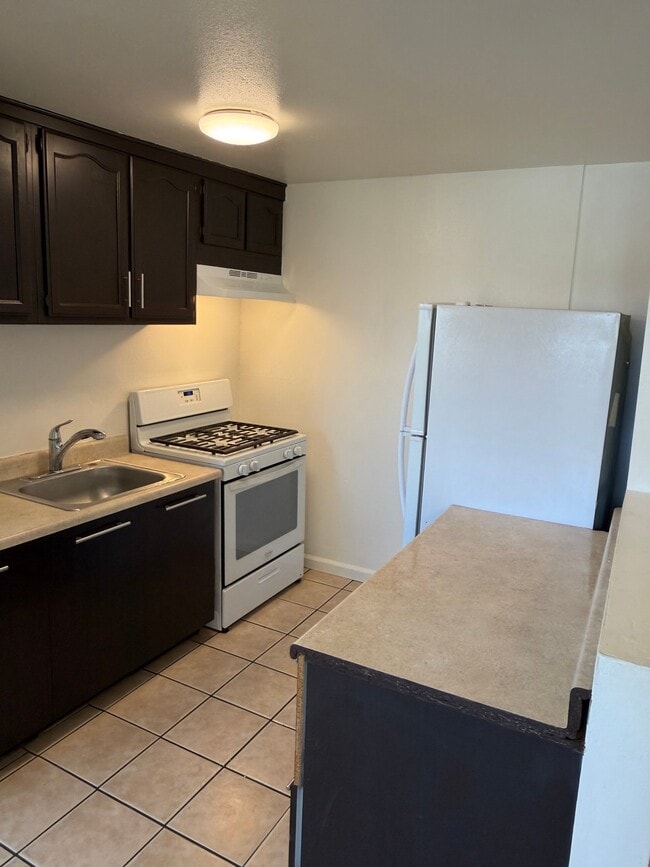 Photo - 12940 S Prairie Ave Unit C