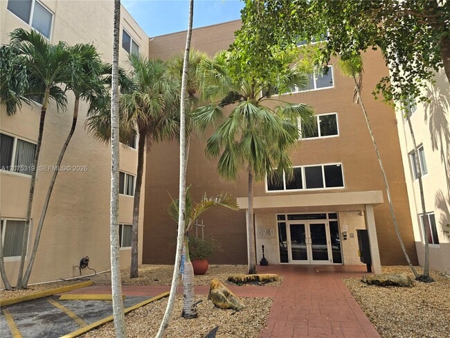 Photo - 6940 Miami Gardens Dr Unit 1-319