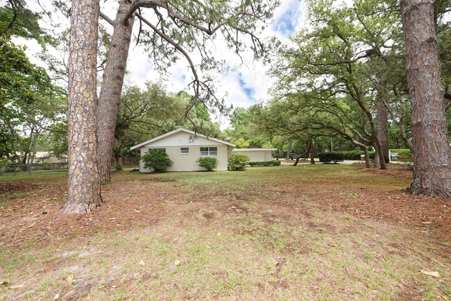 Large Lot - 62 Meigs Dr