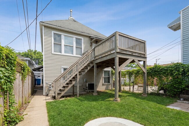 Building Photo - 4242 N Kimball Ave