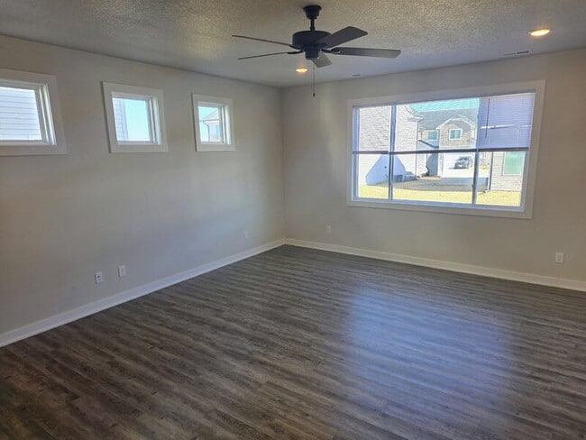 Photo - 6951 Bluebell Ct