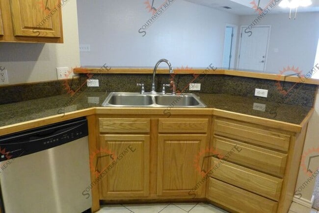 Perfect for roommates--2 bedroom 2 bathroom duplex.