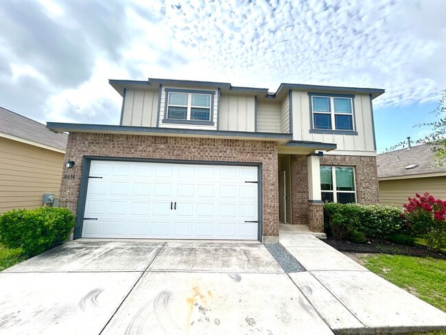 Building Photo - *COMING SOON* Comfort & Convenience – 2-Story Home with Fenced Backyard!
