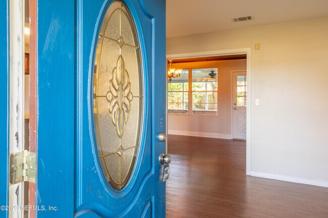 Photo - 1059 Glynlea Rd