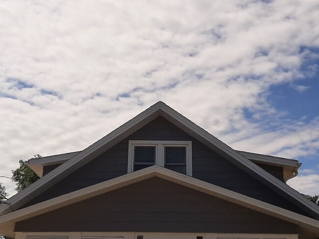 Front of Unit - 611 Lawn Drive Unit Apartment #2/Upper