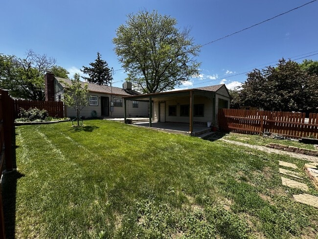 Charming Home in Athmar Park - Charming Home in Athmar Park