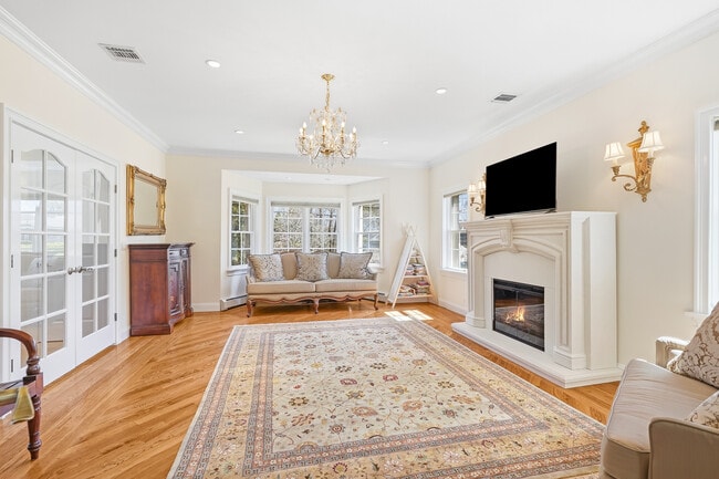 Photo - 590 West St