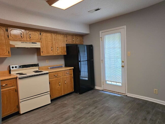 Photo - 113 Hickory Trace Rd