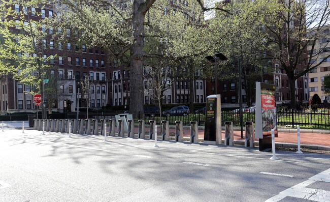 Photo - 1924 17th St NW