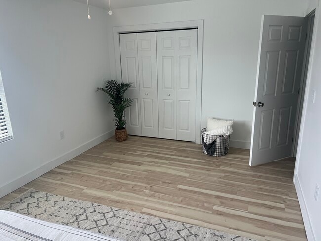 Photo - 1124 Winton Pl