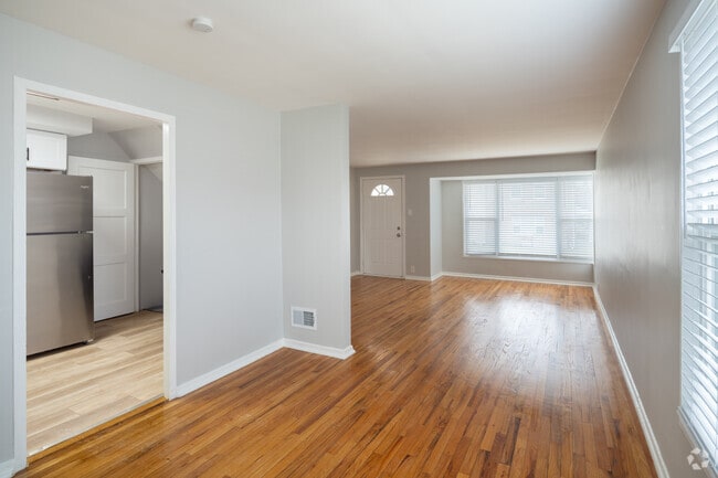 Rehabbed Unit 2BR, 1BA - 1,326SF Dining Room