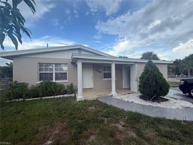 Building Photo - 1665 Henderson Ave