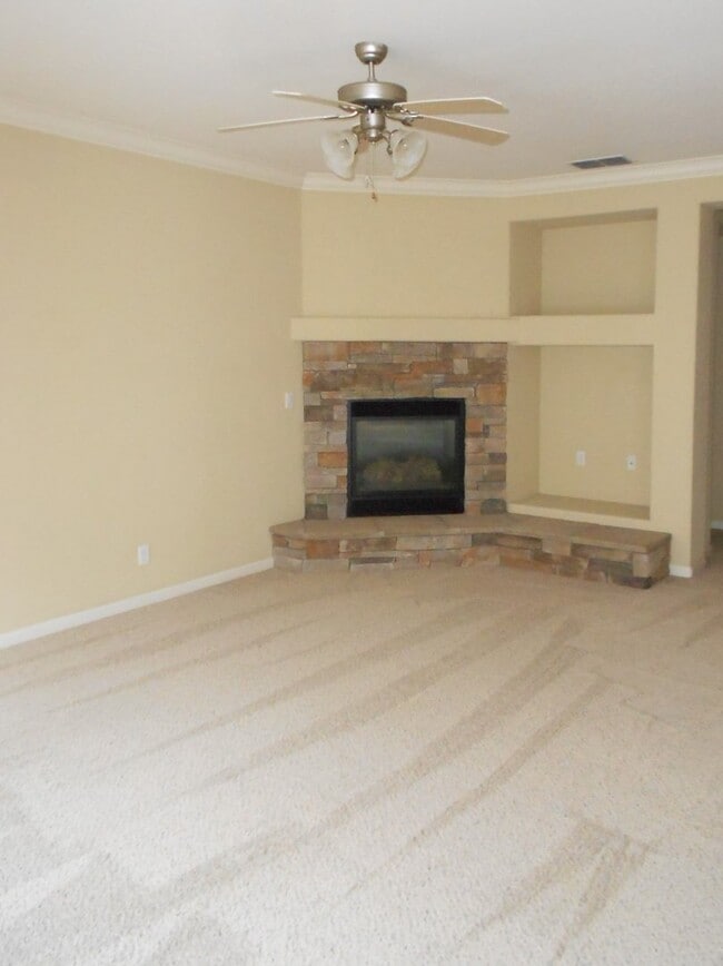 Photo - 3 bedroom 2 bath house in Yuba City