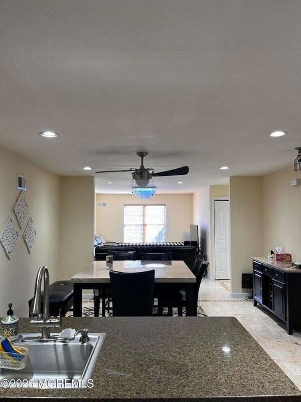 Photo - 264 Midland Ave