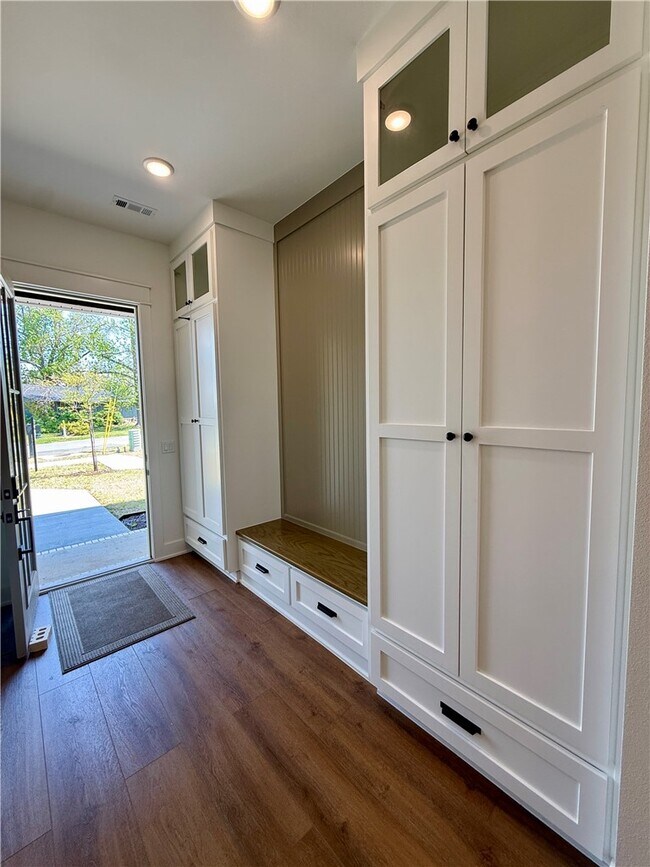 Photo - 825 NW 14th St