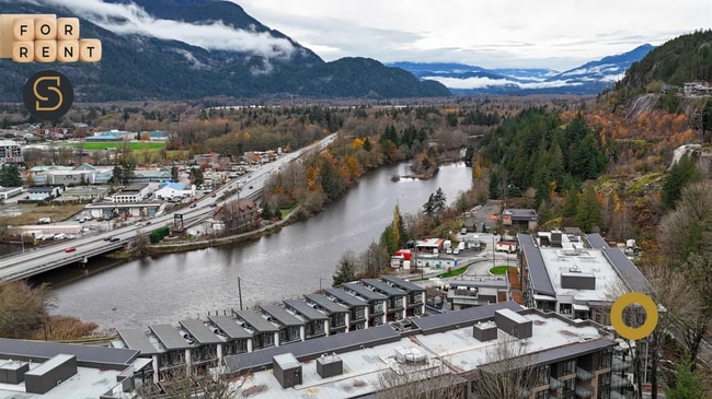 Building Photo - 1504 Scott Cres Unit 304