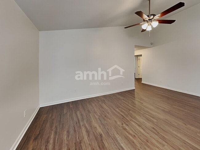 Photo - 408 Fairlawn Dr