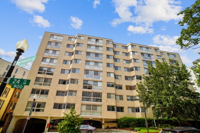 Photo - 922 24th St NW Unidad 709 Rental