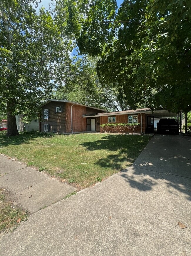Photo - 305 Naples Dr