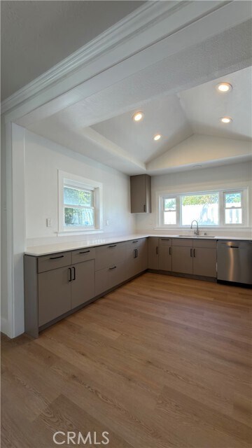 Photo - 2315 Berry St