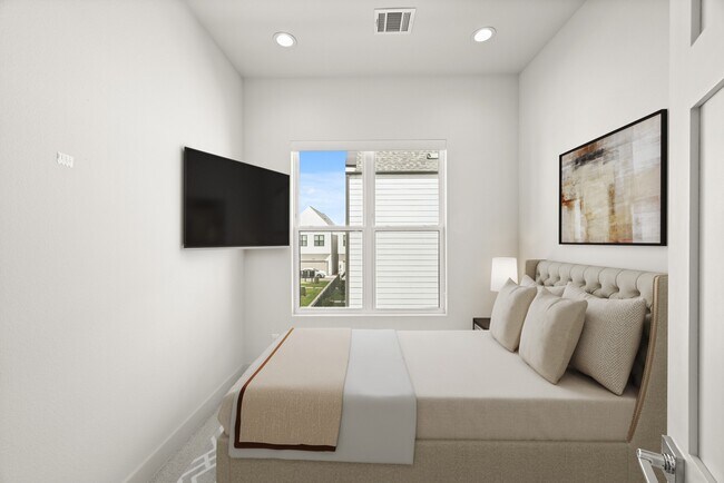 Photo - 2409 Webster St