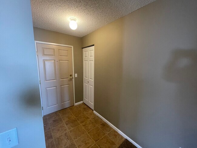 2 bed 2 bath entry