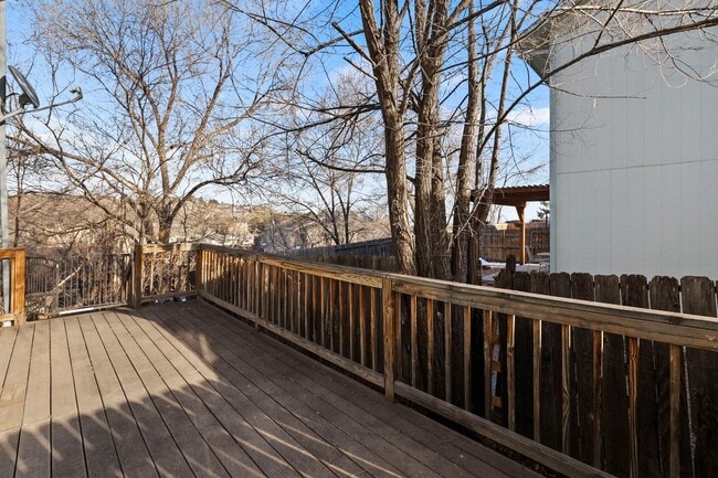 Photo - 977-979 Columbine Ave