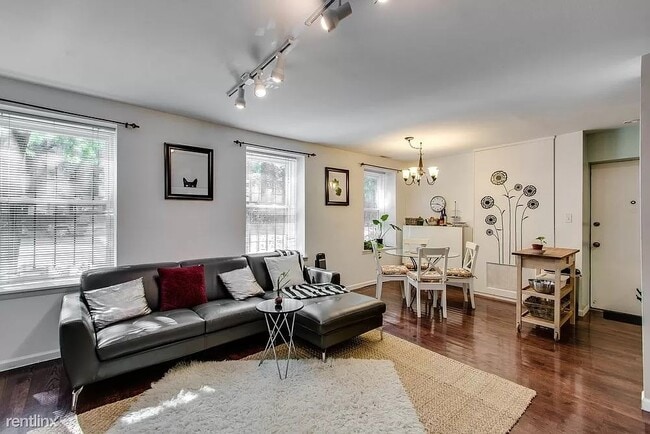 Photo - 1011 N La Salle Dr Unit 1W