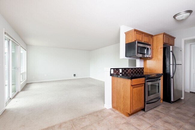Photo - 1 Bedroom Kirkland Condo with View