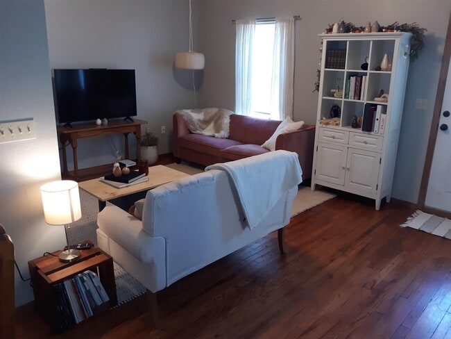 Photo - 524 S Gray St