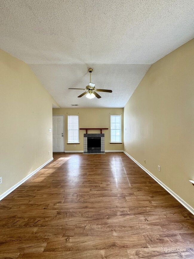 Photo - Adorable 2BR/2 Bath Duplex!