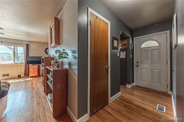 Photo - 102 Judson St