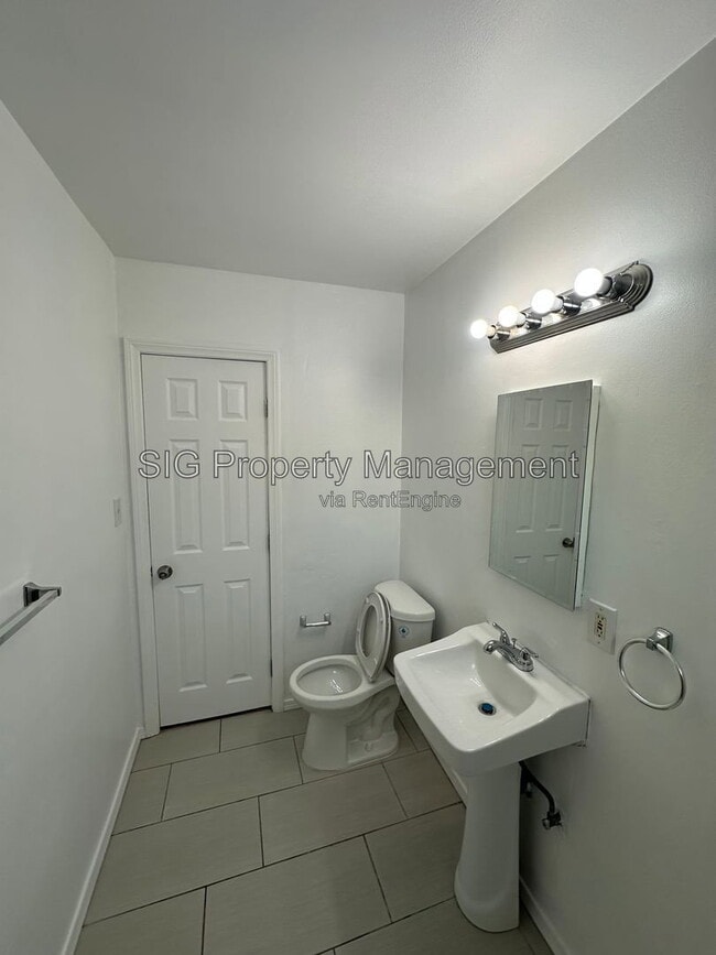 Photo - 13226 Maclay St Unit 6