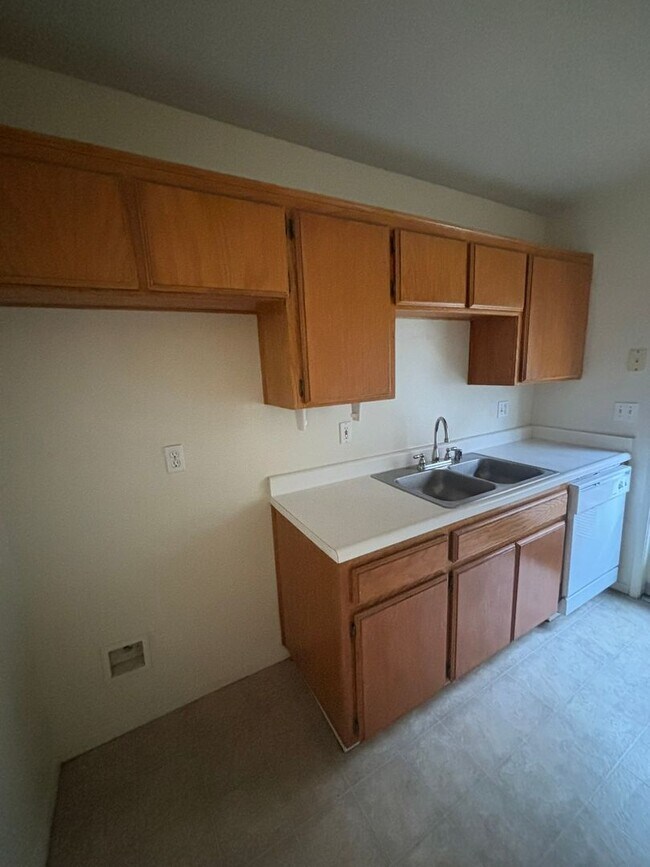 Photo - 4115 Ardmore Ave Unit B