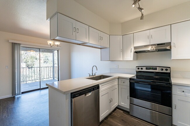 Interior Photo - Shadowbrook Rental