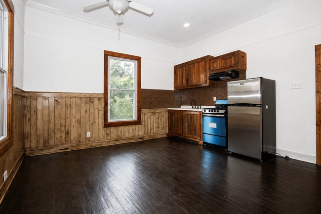 Photo - 546 Shull St Unit A