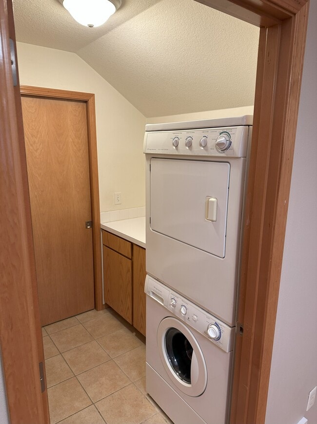 Photo - 149 NE 6th Ave Unit A