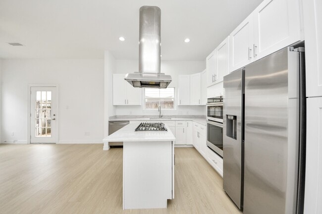 Photo - 917 McKinney Park Ln