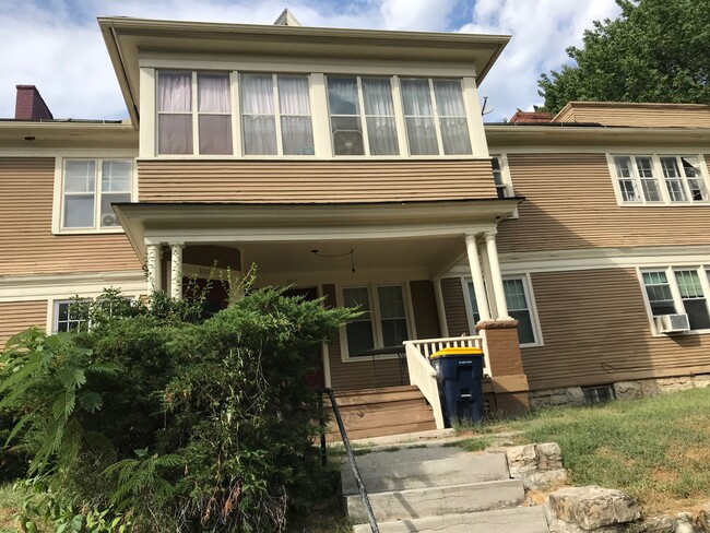 Building Photo - 102 E 38th St Rental