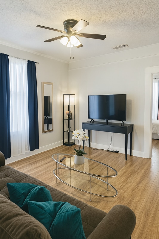 Photo - 2702 Felicity St