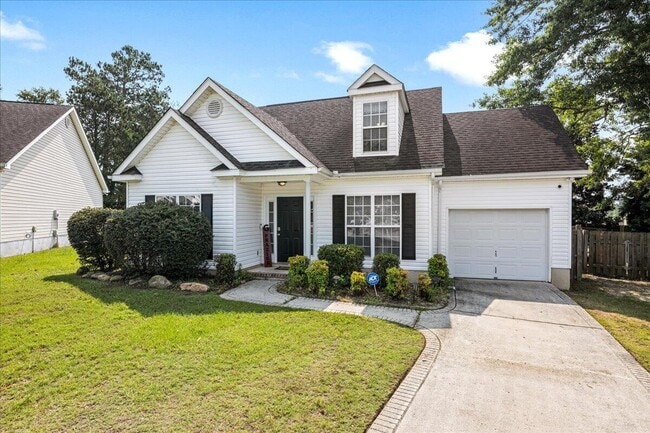 Photo - 2044 Shoreline Dr House
