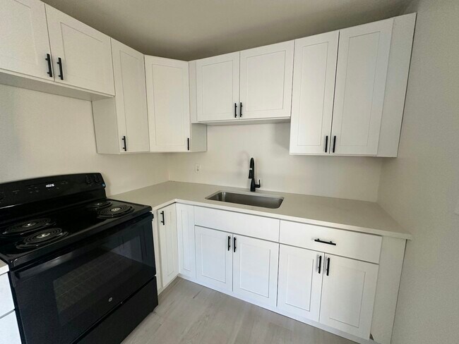 Photo - 1232 N Moline St