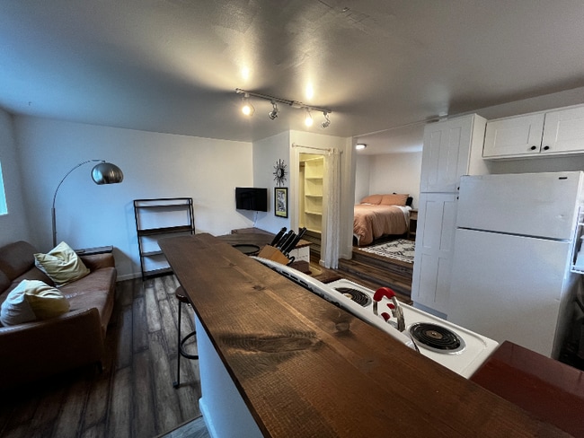 Photo - 2219 Bush Ave NW