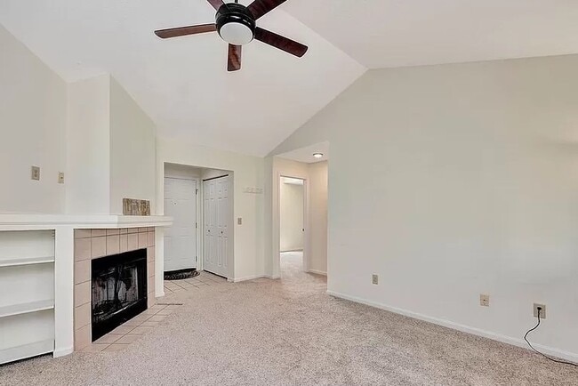 Building Photo - 1502 Spinnaker Way Unit (OpenHouse 10-12 10/22/25)