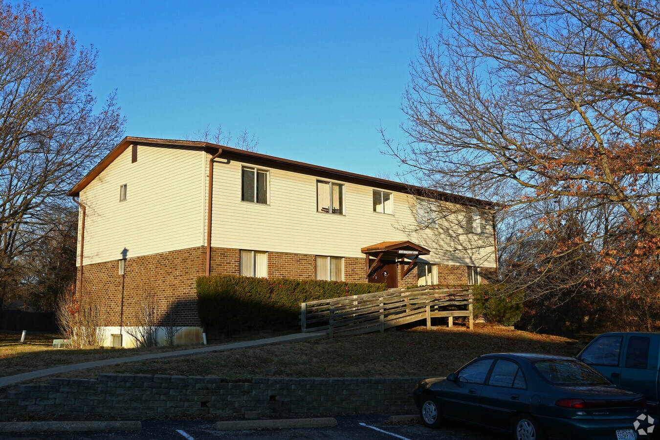 Photo - Pine Grove Manor