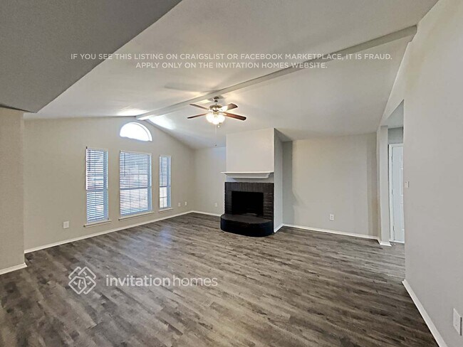 Photo - 4052 Staghorn Cir N