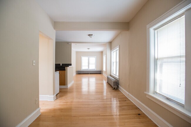 Photo - 1603 N Van Buren St Apartamentos Unidad 3