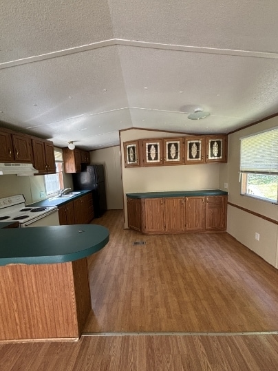 Photo - 11 2, ND St