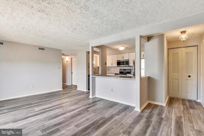 Photo - 3501 Wedgewood Ct Apartment Unit 3501L