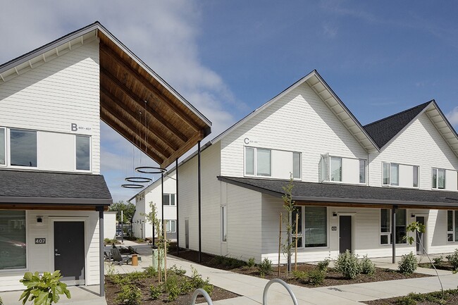 Photo - Broadleaf Arbor